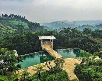 Dulang Resort And Resto - Bandung - Pool