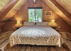 Papa`s Packwood Cabin - Packwood - Bedroom