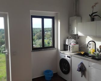 Nova Quinta Moderna Torramo Em Oliveiras - Torrao - Cocina