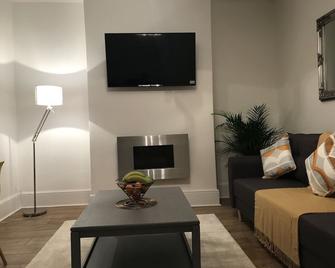 Woodgrange - Southend-on-Sea - Living room