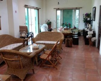 Dong Hua Dream House - Shoufeng Township