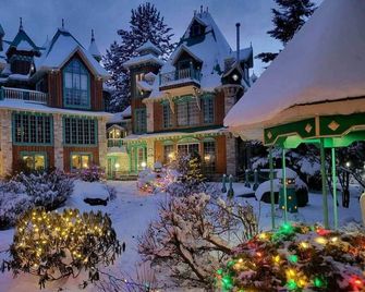Domaine Rivière Sacacomie Chalets et Bed and Breakfast -Manoir Canergie - Saint-Alexis-des-Monts