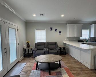 3-bedroom condo with comfort & amenities near Resturant’s & shopping - DeRidder - Obývací pokoj