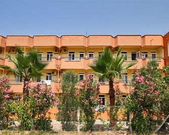 Hotel Grün - Kizilot - Gebäude