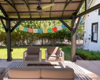 Stylish Studio in the Heart of Camp Verde - Camp Verde - Binnenhof