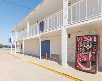 Motel 6 Liberal, KS - Liberal - Gebäude