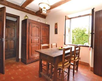 3 Bedroom Cozy Home In Sault - Sault - Comedor