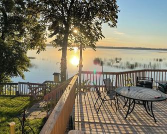 Livin' the Dream with a whole lot of fun for everyone! - Alexandria - Balcony