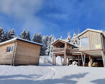Modern vacation home on the mountain with large garden in the beautiful Salzkammergut region - 핀스도르프 - 건물