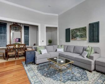 Eichberg Manor - Historic | Victorian District - Savannah - Stue