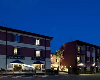 Suite & Breakfast 7 Vizi - Colà - בניין