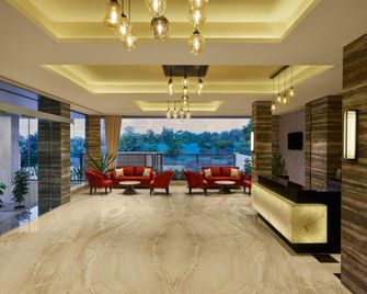 The Fern Residency Solapur, Series by Marriott - Solāpur - Lobby