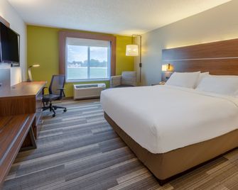 Holiday Inn Express & Suites Vandalia By IHG - Vandalia - Bedroom