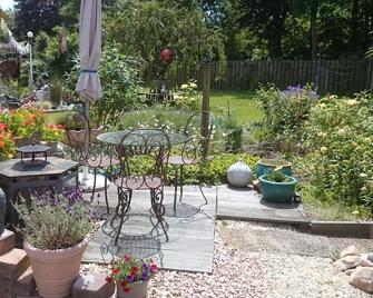 Garden paradise, near North Sea islands - Süderlügum - Patio