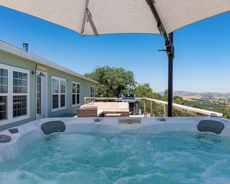 Five Points House with Amazing Views - Tehachapi - Pool