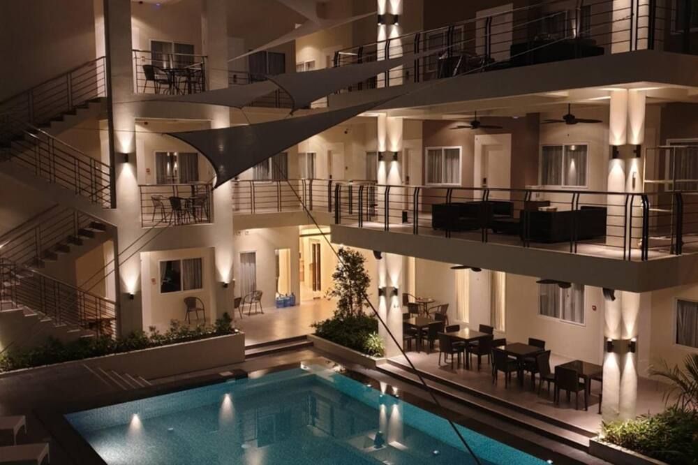 Rovira Suites - Dumaguete - Basen