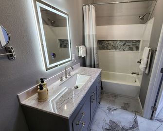 Luxury Studio by Death Valley NP, Full Kitchen, Amenities - Amargosa Valley