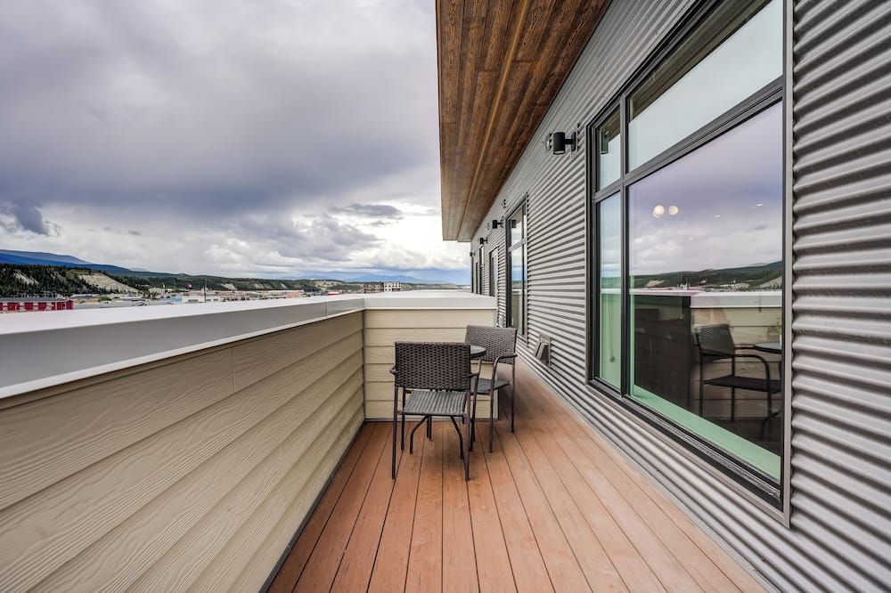 Raven Inn Whitehorse - ווייטהורס - מרפסת