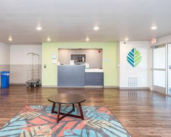 WoodSpring Suites Buford near Mall of Georgia-Lake Lanier - Buford - Lobby