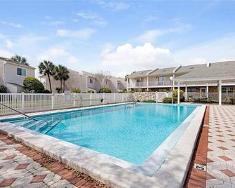 Woodland Shores by Panhandle Getaways - Destin - Pool