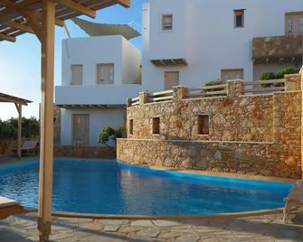 Kallisti Hotel - Folegandros - Piscine