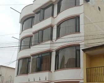 Hotel Ritzor - Latacunga - Building