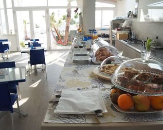 La Bella Trani - Suites and B&B - Trani - Buffet