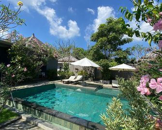 Ashana Hotel - South Kuta - Pool