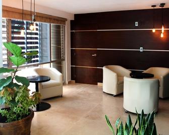 Hotel St. George - Celaya - Building