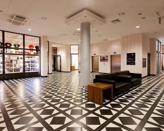 Hotel Swing - Krakow - Lobby