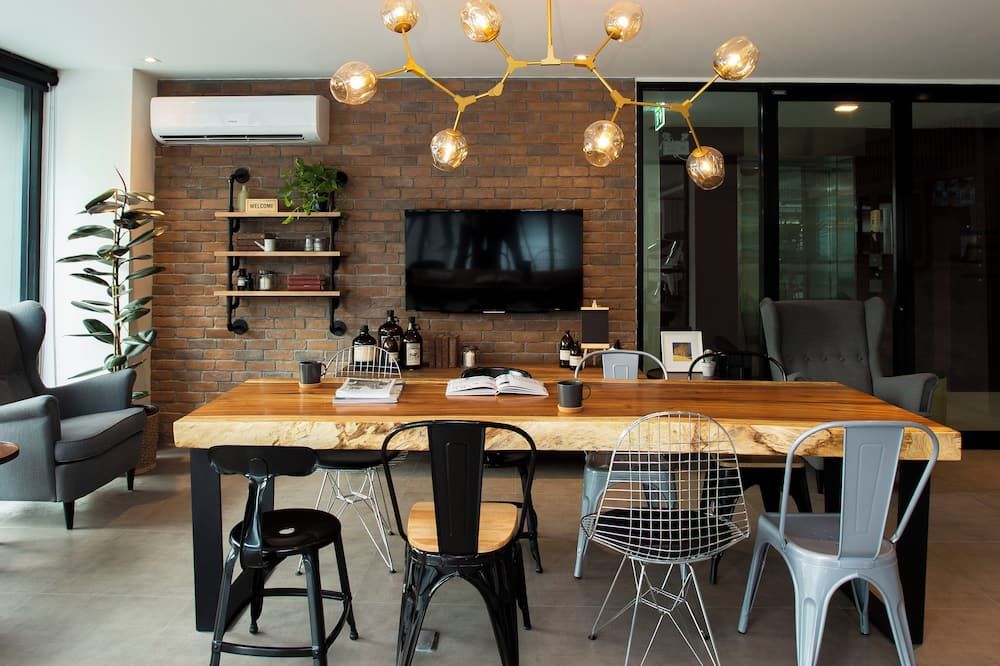 Parrish Serviced Apartment - Ban Bang Bo - Comedor