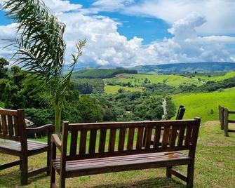 Pousada Cafuné - Socorro - Pátio