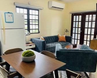 2bd/2bth Condo In San Juan - San Juan - Comedor