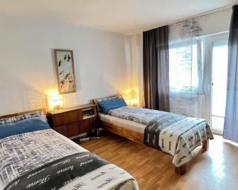 Monteur- und Gästehaus am Brückchen mit All Inklusive Nutzung - Idar-Oberstein - Bedroom