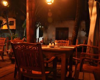 Daffodil Holiday Resort - Unawatuna - Restaurant