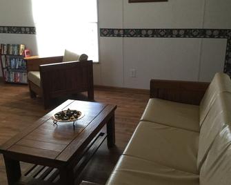 Location! Location! Location! Nice cove and close to all lake activities! - Moneta - Living room