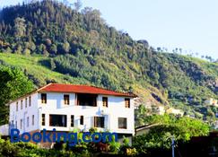 Satya Anand Cottage Pure Veg & Non Alcoholic Cottage - Coonoor - Building