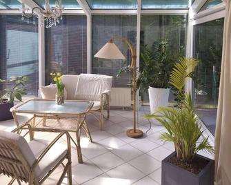 Romance by the lake - near Berlin. Unusual and dreamy with terrace for two - Zeuthen - Patio