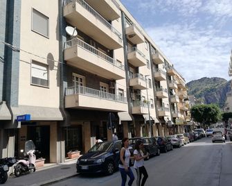 Tilde B&B - Cefalù - Edificio