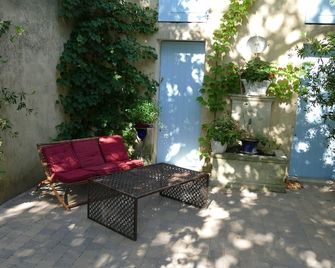 Mas du Puits d'Amour - Orange - Patio