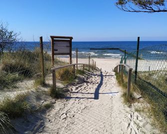 Hotel i Apartamenty Gorzelanny - Дзвіржино - Пляж