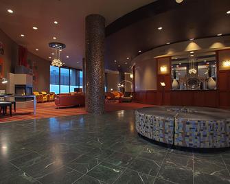 Radisson Hotel Duluth-Harborview, MN - Duluth - Lobby