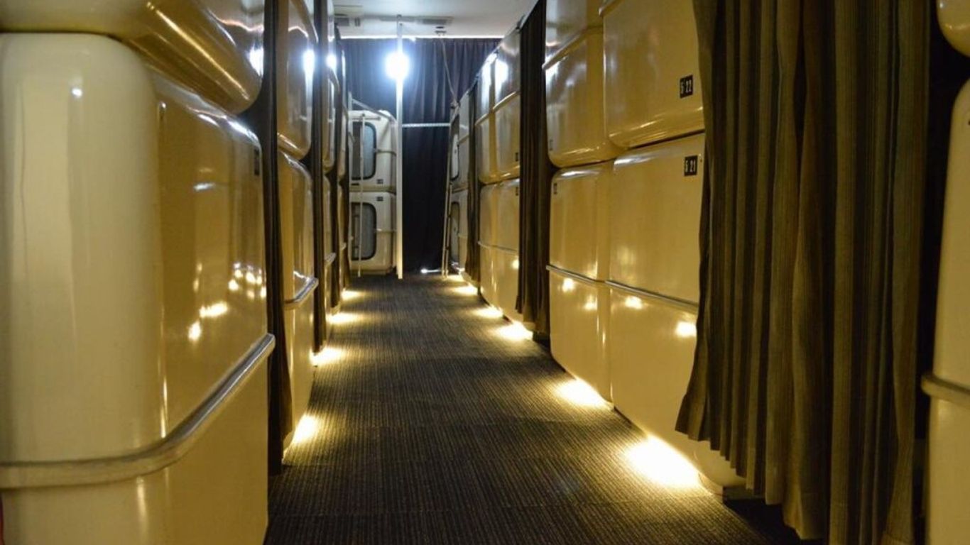 厚木カプセルホテル