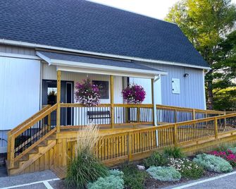 Lake Ontario Motel & Inn - Newfane - Edificio