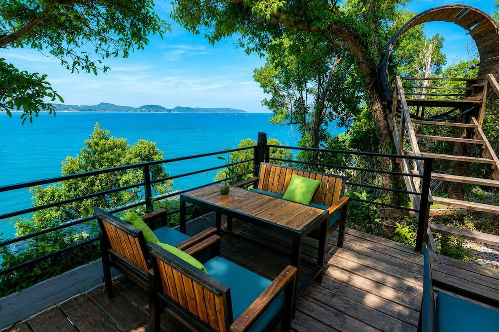 The Cliff Hostel, M'pai Bay - Koh Rong Sanloem - מרפסת