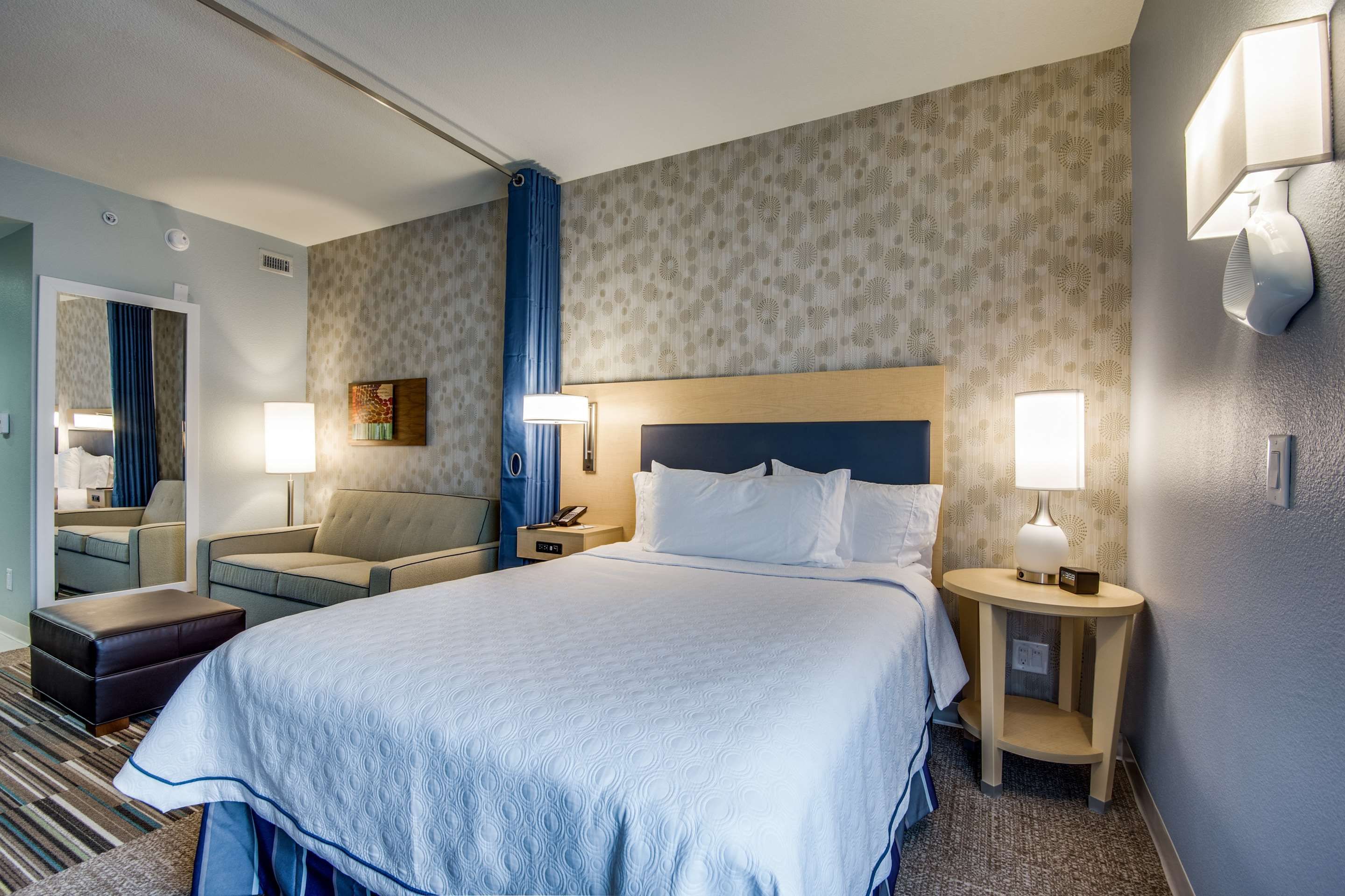 Home2 Suites by Hilton DFW Airport South Irving thumbnail 3