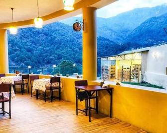 goStops Palampur - Pālampur - Restaurante