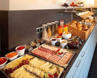 Bergers Airporthotel Memmingen - Memmingen - Buffet