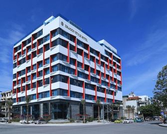 Dragon Style Hotel - Sam Son - Building