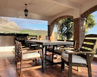 Andalucían Serenity at El Torcál - Villanueva de la Concepcion - Balcony